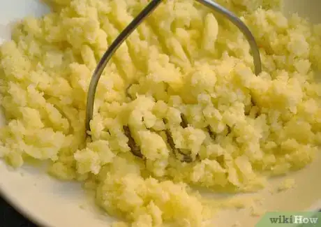Image titled Turn Mashed Potatoes Into Gnocchi Step 1