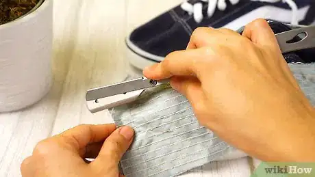 Image titled Cover Vans with Fabric Step 9