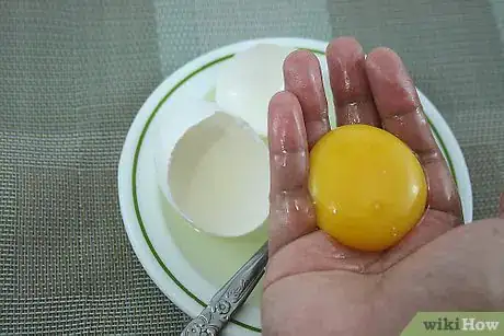 Image titled SeparateEggYolk Step 2