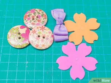 Image titled Make Refrigerator Magnets Step 1