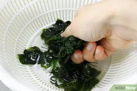 Image titled Make Seaweed Salad Step 8
