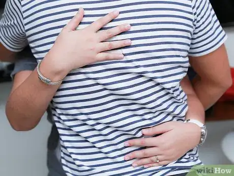 Image titled Hug Your Boyfriend Step 2