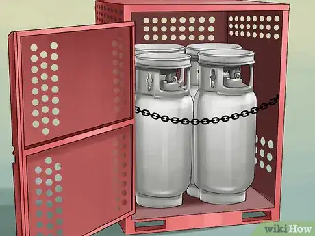 Image titled Change the Gas Bottle on a Gas‐Powered Forklift Step 4