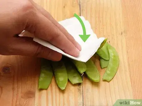 Image titled Clean Snap Peas Step 12