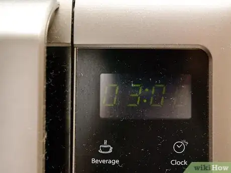 Image titled Cook Corn in the Microwave Step 2