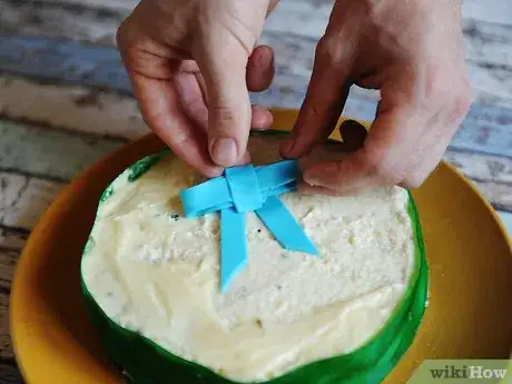 Image titled Add a Ribbon to a Cake Step 10