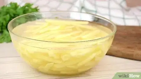 Image titled Make Poutine Step 1