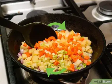 Image titled Make Skillet Chicken Pot Pie Step 8