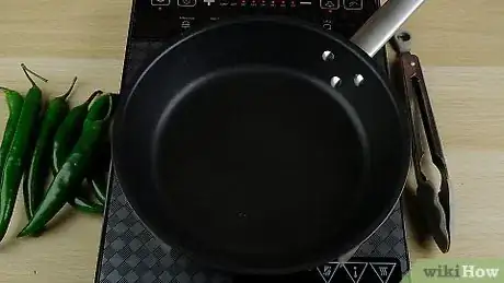 Image titled Roast Hatch Chiles Step 1