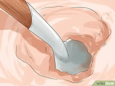 Image titled Dig Pacific Razor Clams Step 3