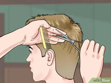 Image titled Cut a Faux Hawk Step 25