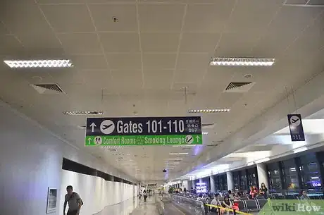 Image titled Get Through an Airport Step 10