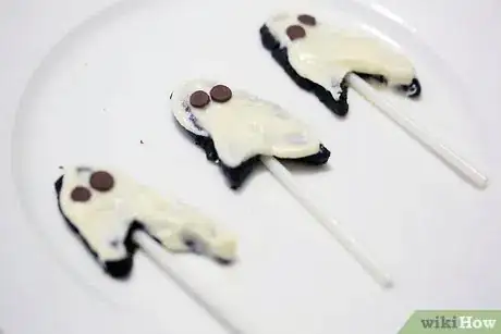 Image titled Decorate Cake Pops Step 14