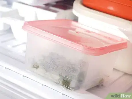 Image titled Freeze Basil Step 7