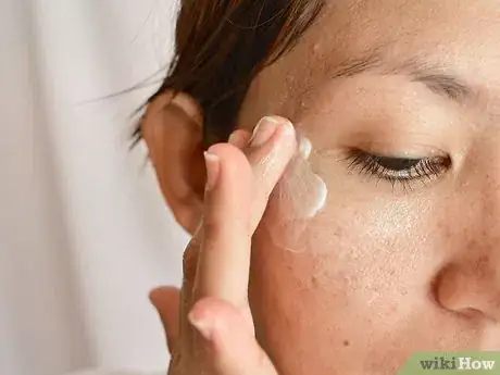 Image titled Apply Makeup for a Glamour Photography Shoot Step 2