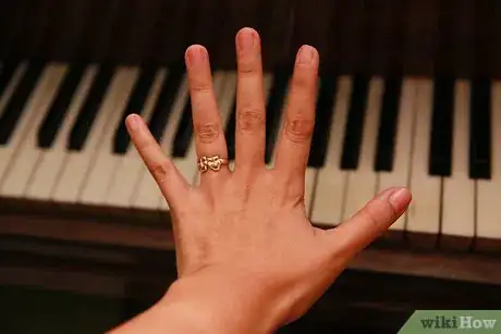 Image titled Span Large Intervals on a Piano Step 1