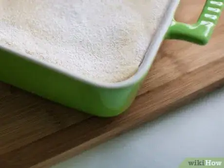 Image titled Make a Quick and Easy Cake Step 10