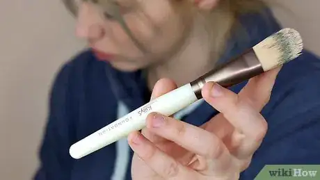 Image titled Mix Primer and Foundation Step 6