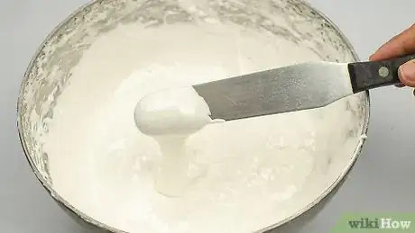 Image titled Decorate a Christmas Cake Step 9