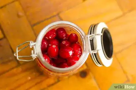 Image titled Make Cranberry Vinegar Step 3