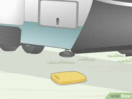 Image titled Get RV Jacks Down Step 2