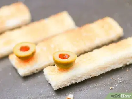 Image titled Make Melba Toast Step 13