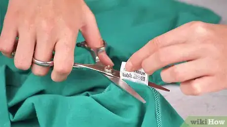 Image titled Cut T‐Shirt Yarn Step 2