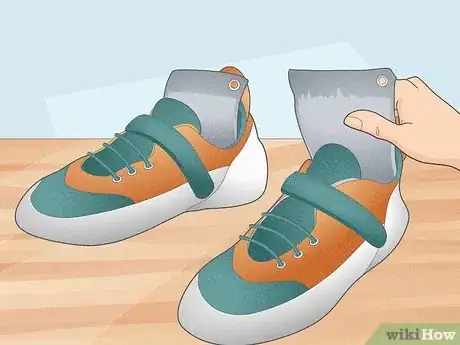 Image titled Stop Climbing Shoes from Smelling Step 8