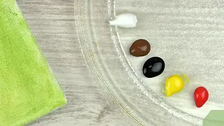 Image titled Oil Paint a Copper Pot Step 4