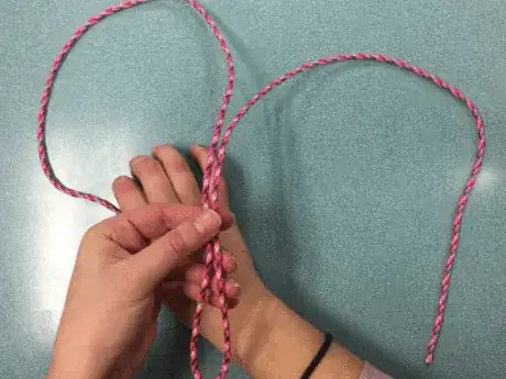 Image titled D5B42740 C313 4E69 BD1C CA6CF16604E0.gif