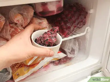 Image titled Make a Rainbow Smoothie Step 4