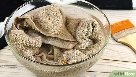 Image titled Keep Paint Brushes Wet Step 5