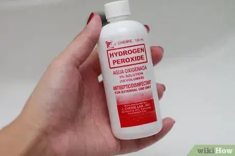 Image titled Instantly Brighten Your Smile with Listerine and Hydrogen Peroxide Step 4