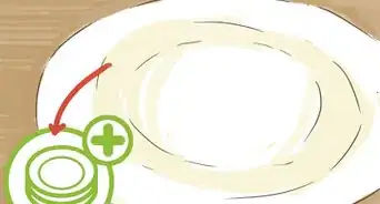 Host a Thanksgiving Potluck