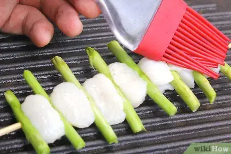 Image titled Make Scallop Kebabs Step 4