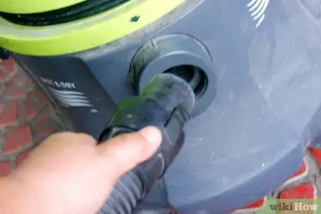 Image titled Clean Blinds Step 3Bullet1