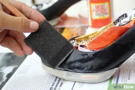 Image titled Make Glitter Pumps Step 5