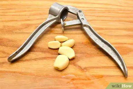 Image titled Make Sicilian Tomato Sauce Step 3