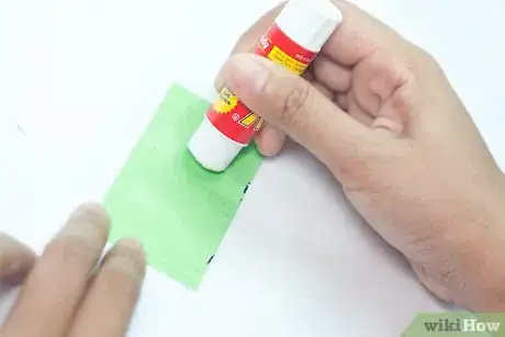 Image titled Make Binoculars from Toilet Roll Tubes Step 5