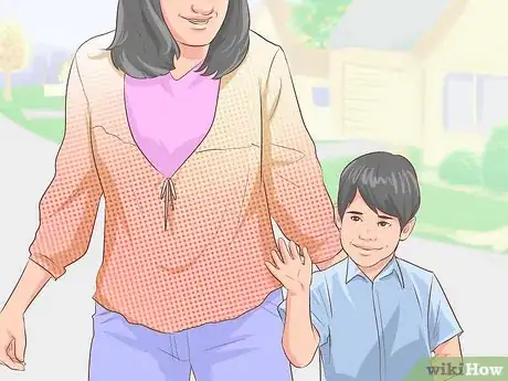 Image titled Help Kids Deal with Unwanted Hugs Step 2