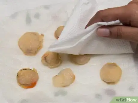Image titled Prepare and Cook Scallops Step 4