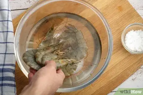 Image titled Cook Frozen Prawns Step 1
