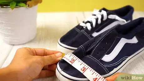 Image titled Cover Vans with Fabric Step 1