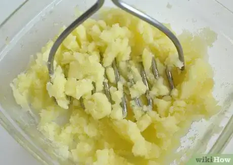 Image titled Make Pull Apart Potato Rolls Step 3