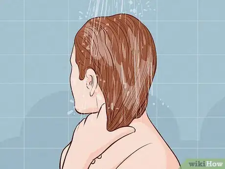 Image titled Use Exfoliating Shampoo Step 3