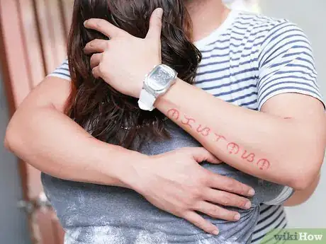 Image titled Hug Your Boyfriend Step 4