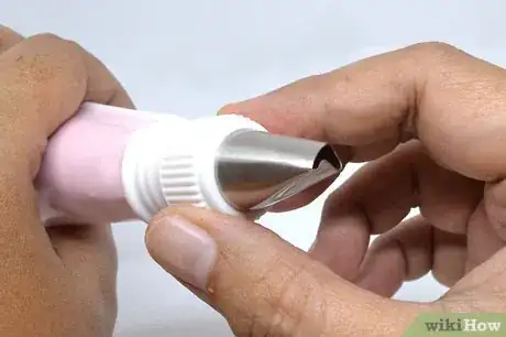 Image titled Make Tulips with Frosting Step 9