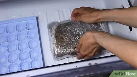 Image titled Make Christmas Ice Cream Log Step 13