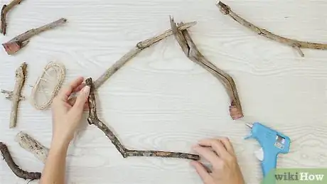 Image titled Make a Driftwood Wreath Step 8