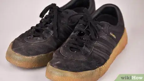 Image titled Handwash Your Trainers Step 8